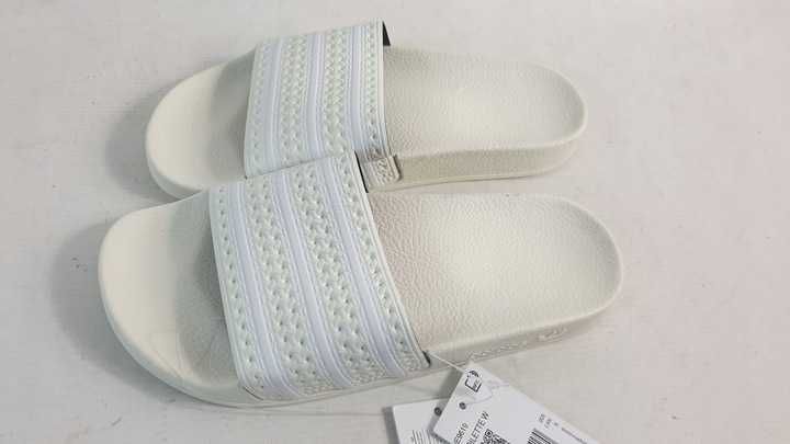 adidas Klapki adilette Slides IE9619 Białyr.39