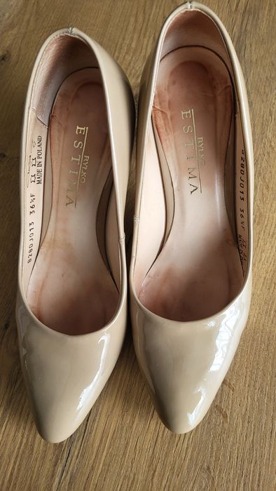 Czółenka lakierowane