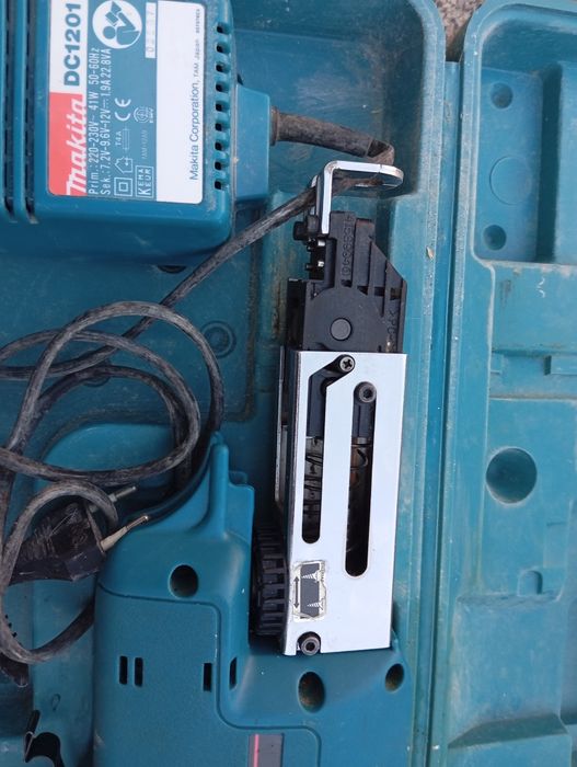 Parafusadora Makita a bateria para Pladur nova