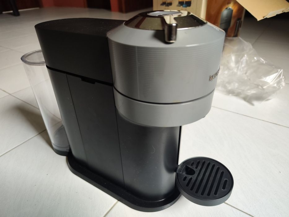 Vendo máquina de café Nespresso Vertuo Next