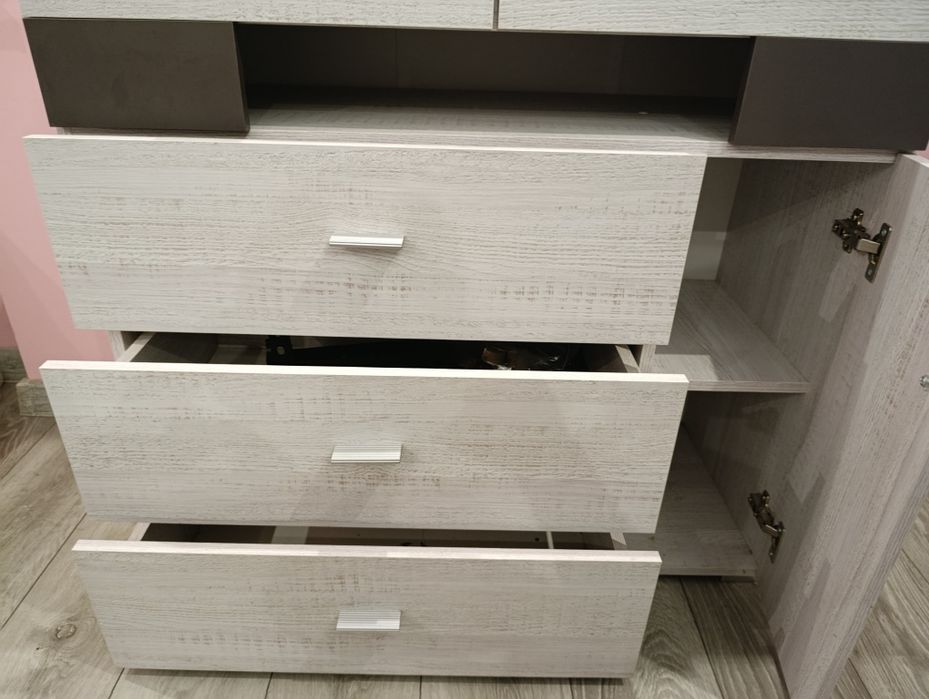 Komoda z Agaty w bardzo dobrym stanie