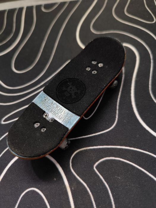 Blackriver fingerboard