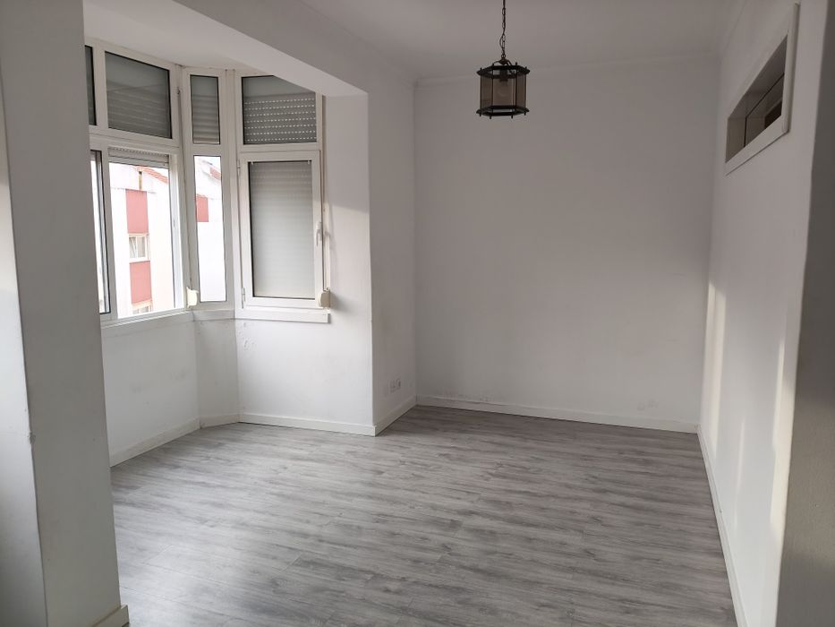Apartamento T2 na Idanha equipado com electrodomésticos