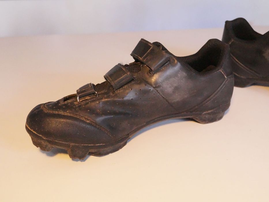 Sapatos de BTT Rockrider XC n.º 42 com cleats Shimano, em bom estado