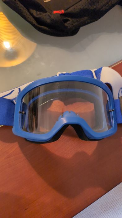 Proteção de bike, capacete, colete etc