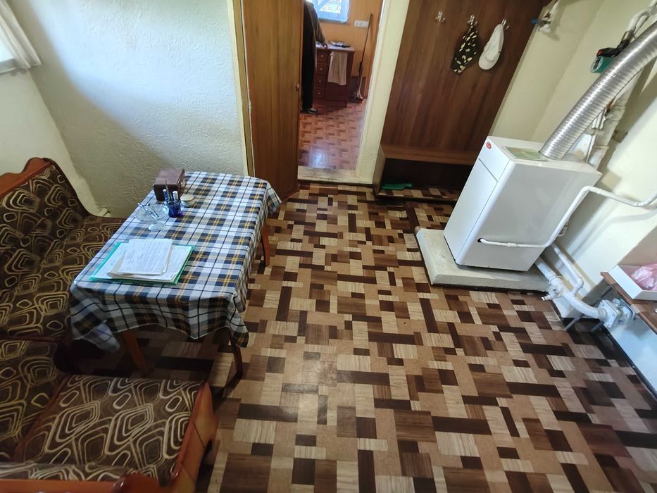 Добротний цегляний будинок з усіма зручностями в с.Плоска