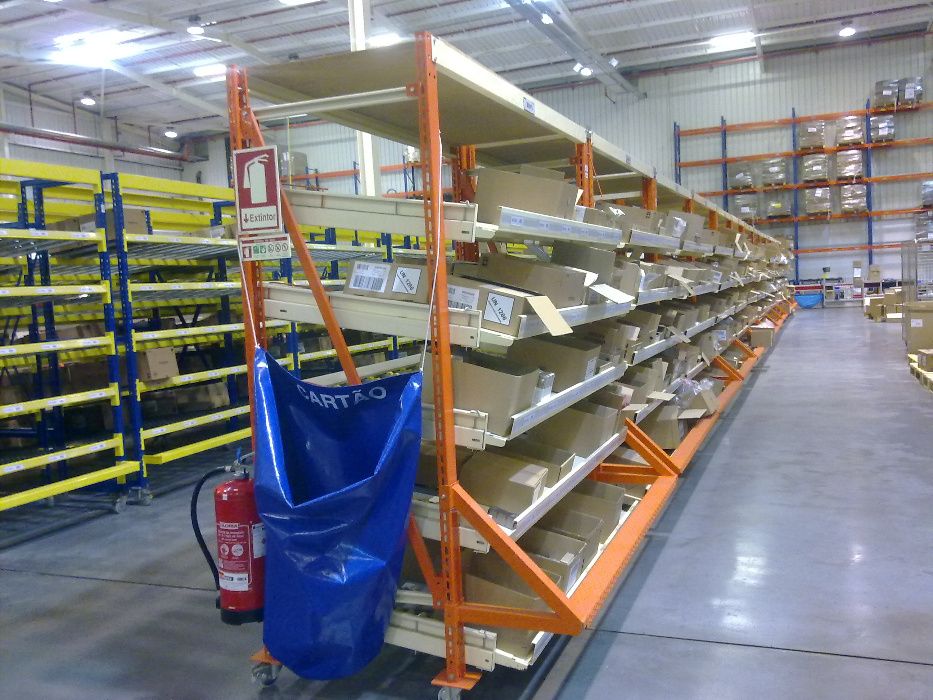 Estanteria de picking tipo carrinho