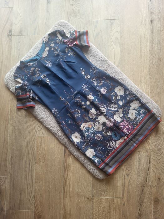 Sukienka w kwiaty r 42