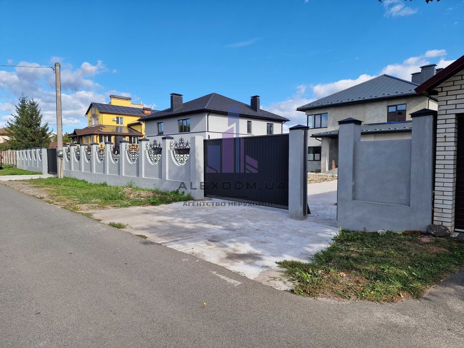 Продається 2пов будинок 258м2, 10сот, с.Погреби. 4км до Києва Троєщина