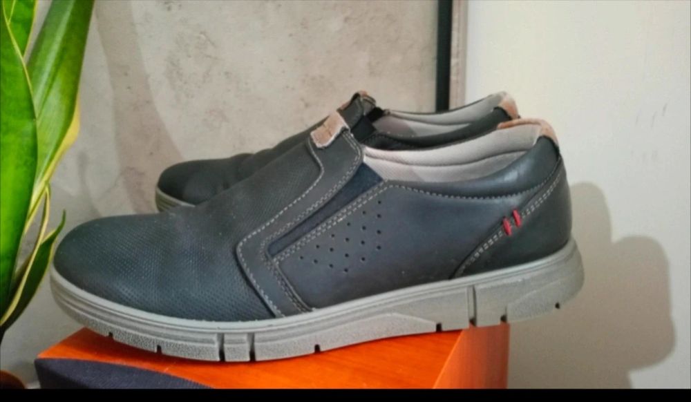 Buty Gosoft 43 stan bardzo dobry