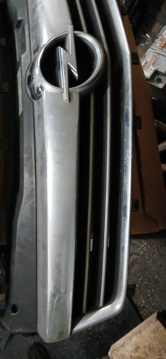 Opel Astra h polift gril / atrapa przód