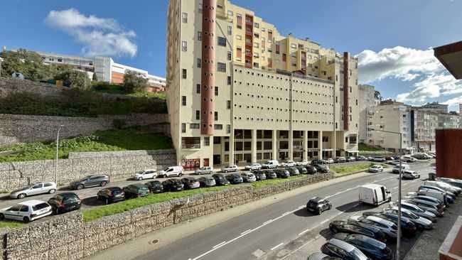 T2 para Venda em Queluz