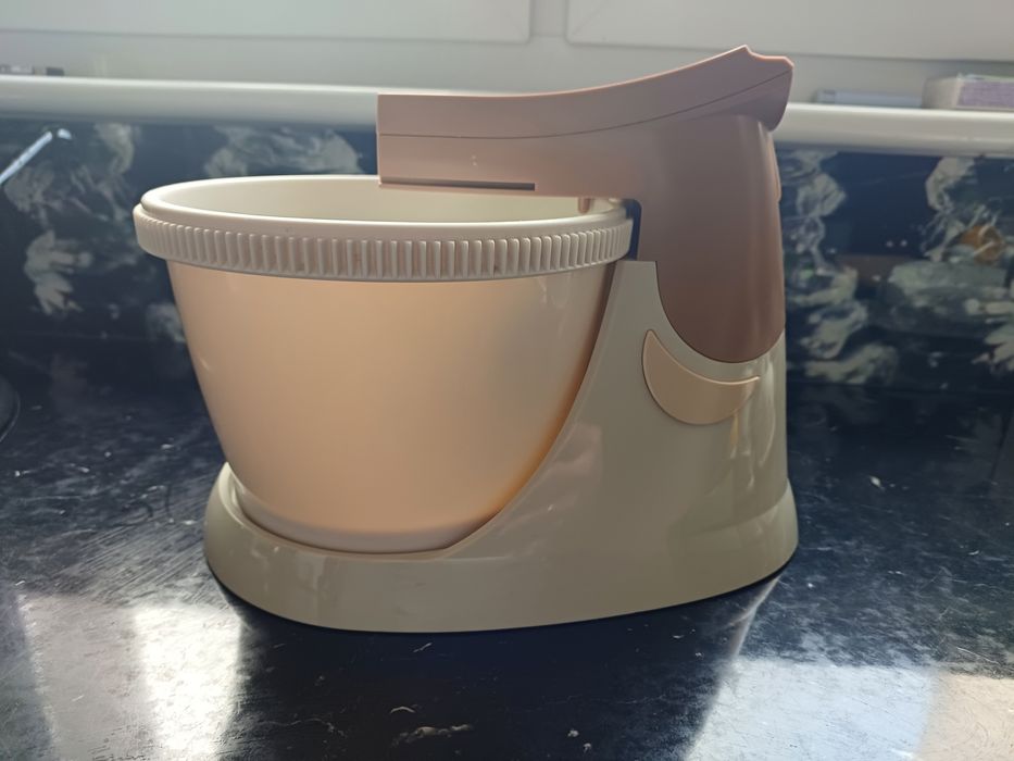 Miska obrotowa z podstawą do miksera