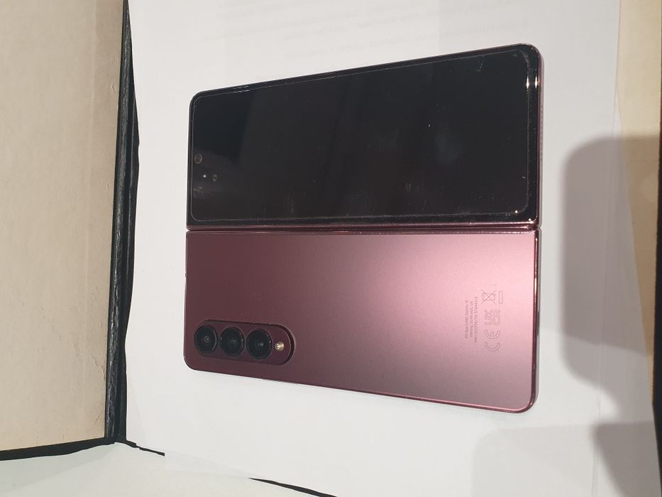 Samsung z fold 4