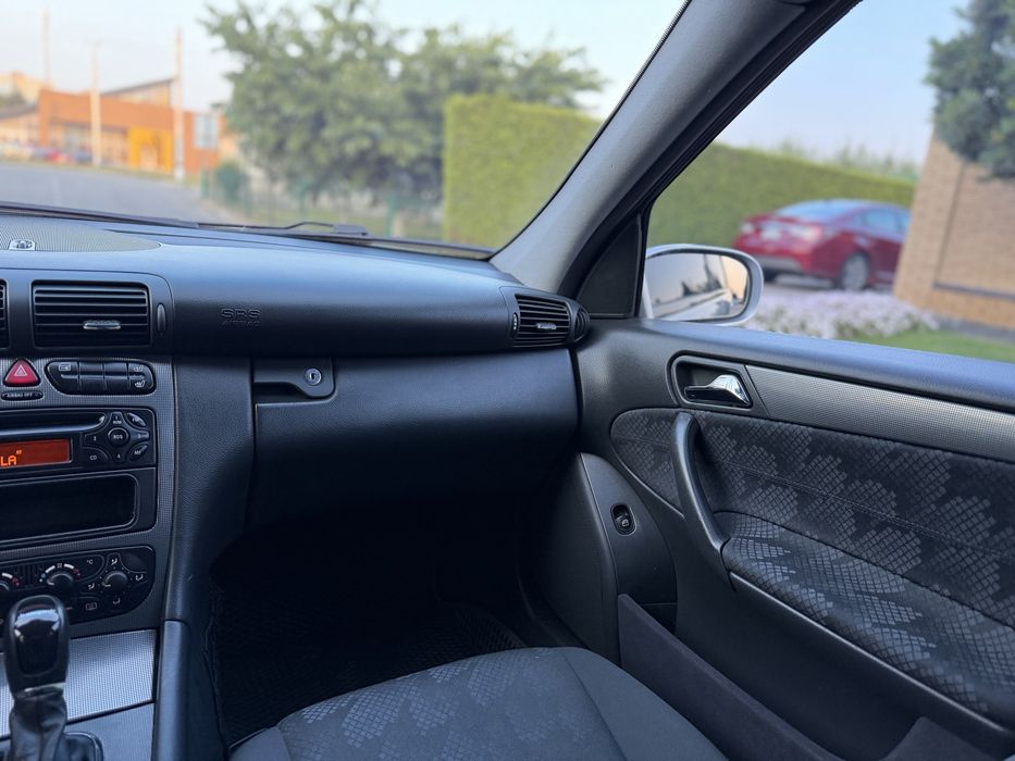 Mercedes C Class w203 на автоматі 1.8  Газ/бенз