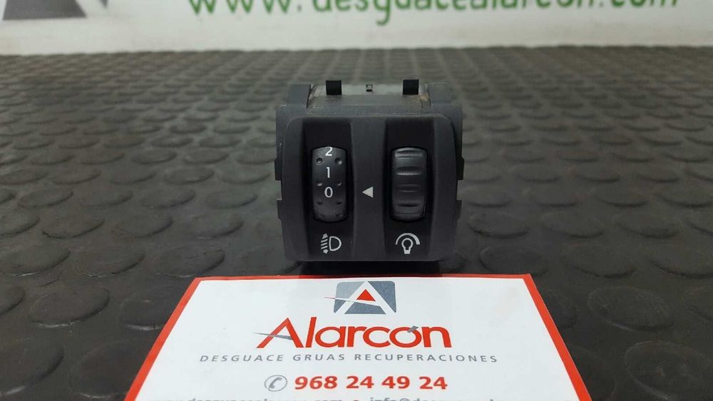 CONTROLE DE AJUSTE DE LUZES RENAULT MEGANE III BERLINA 5 P DYNAMIQUE