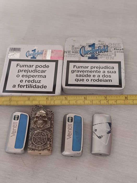 Porta Isqueiros antigos e caixas metálicas