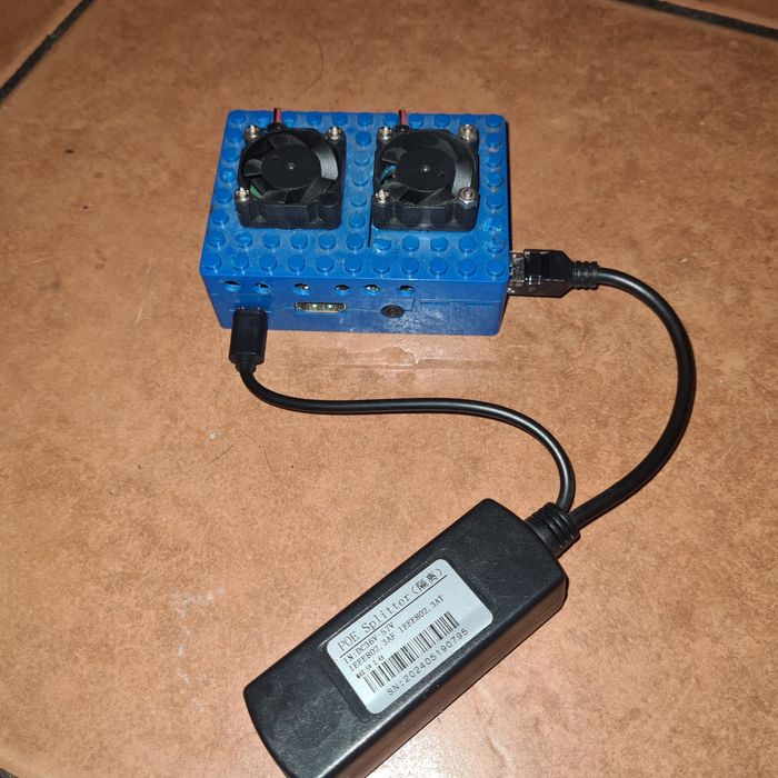 UniFi security gateway PRO USG-PRO-4 + kontroler Raspbery Pi 3