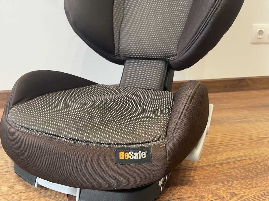 Детское автокресло 15–36 кг BeSafe iZi Up Fix ISOFIX від 4-12 років
