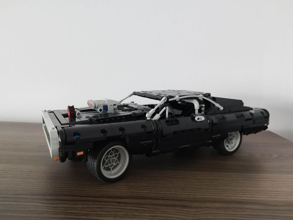 Lego Technic Dodge Charger (42111)