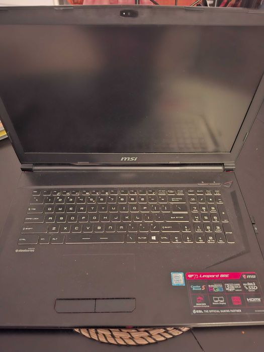 Sprzedam laptopa MSI Leopard 8RE