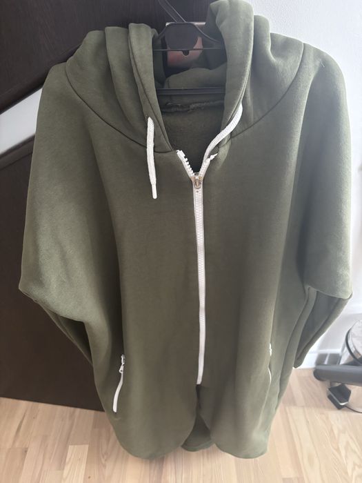 Płaszcz kurtka bluza kaptur R. M/L