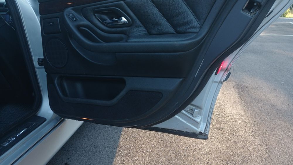 Продам BMW E38 730 M57