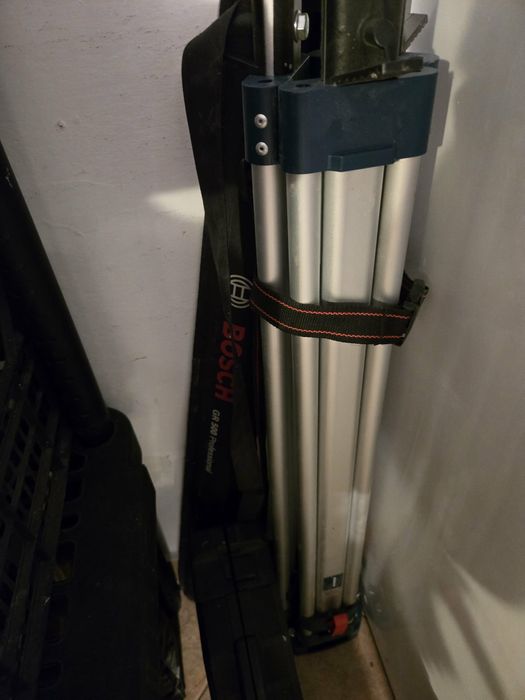 Niwelator Bosch stan idealny igla!