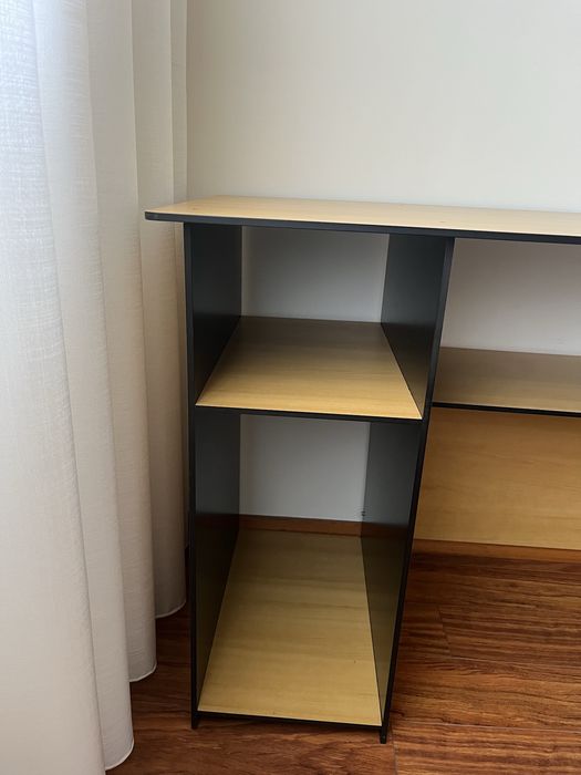 Secretária p/ escritório ou quarto