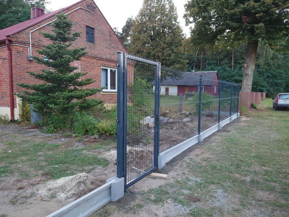 ogrodzenia ogrodzenie panelowe panele słupki brama furtka płot palety