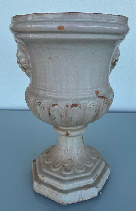 Vaso antigo em otimo estado.