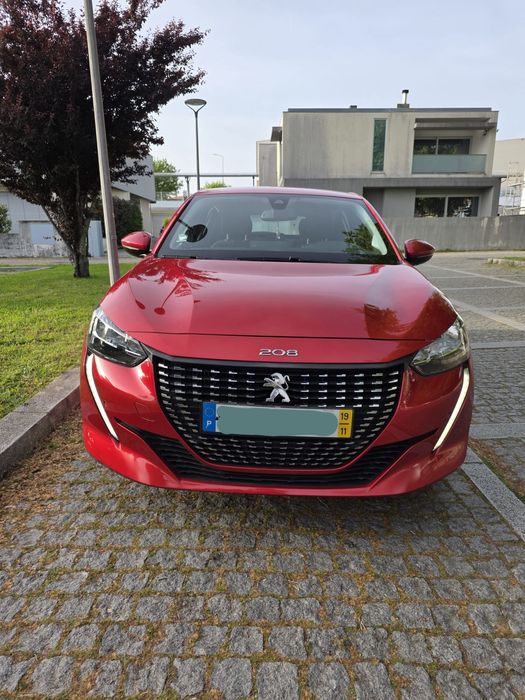 Impecável Peugeot 208 Allure gasolina, caixa automática 2019.