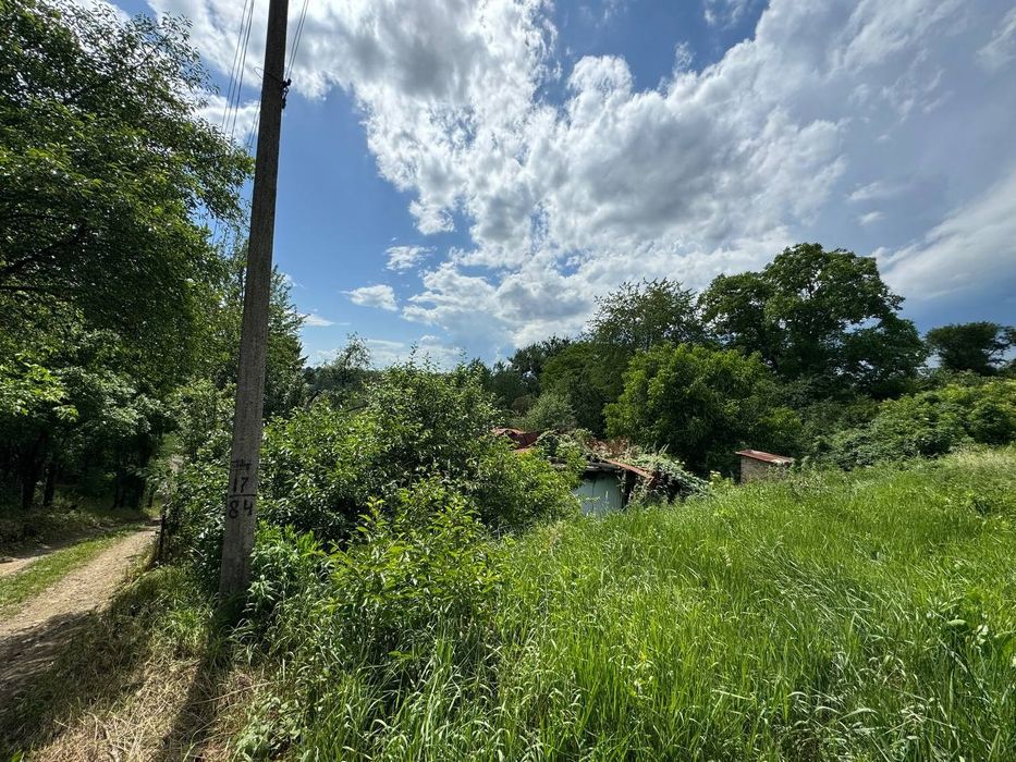 Продаж ділянки під будівництво с.Коровія