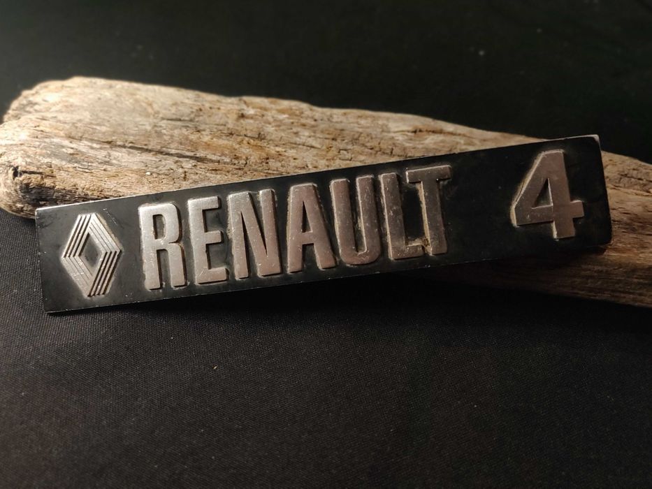 Legenda ORIGINAL Renault 4L em metal