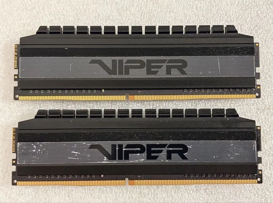 Patriot Viper 4 BLACKOUT, DDR4, 2x8GB