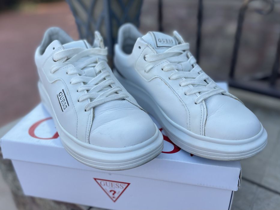 Кросівки Guess 41 розмір