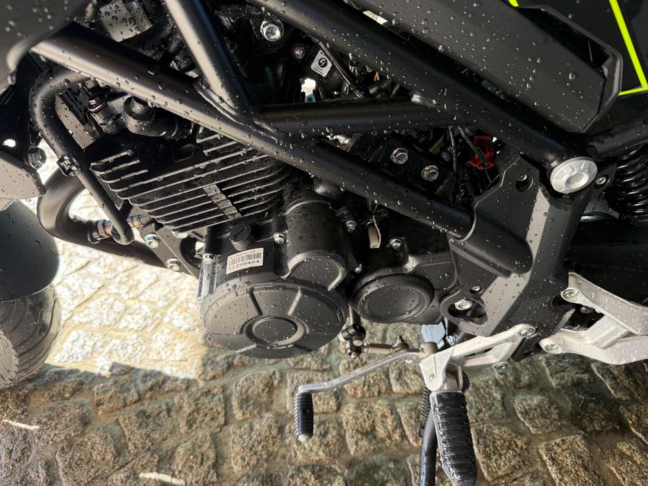 Benelli TNT 125 2023