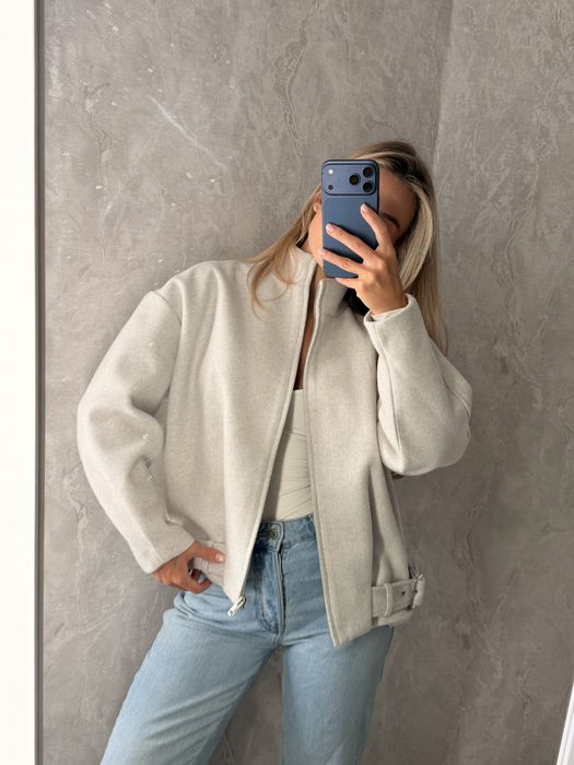 Бомбер від zara
