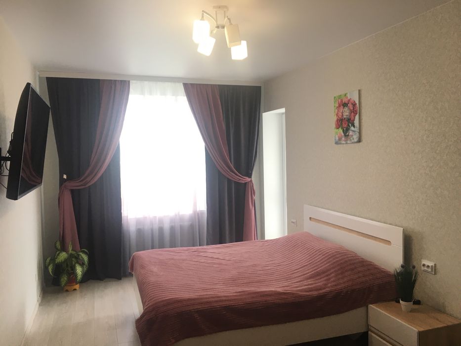 ТЕПЛА квартира подобово Порт Сіті. ПАРКОВКА Є! звітні документи є