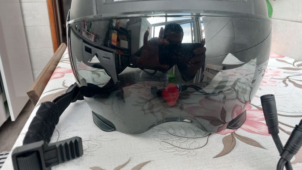 Vendo capacete de trotinete e desbloqueador