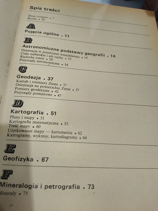 Szkolny słownik geograficzny Jan Flis