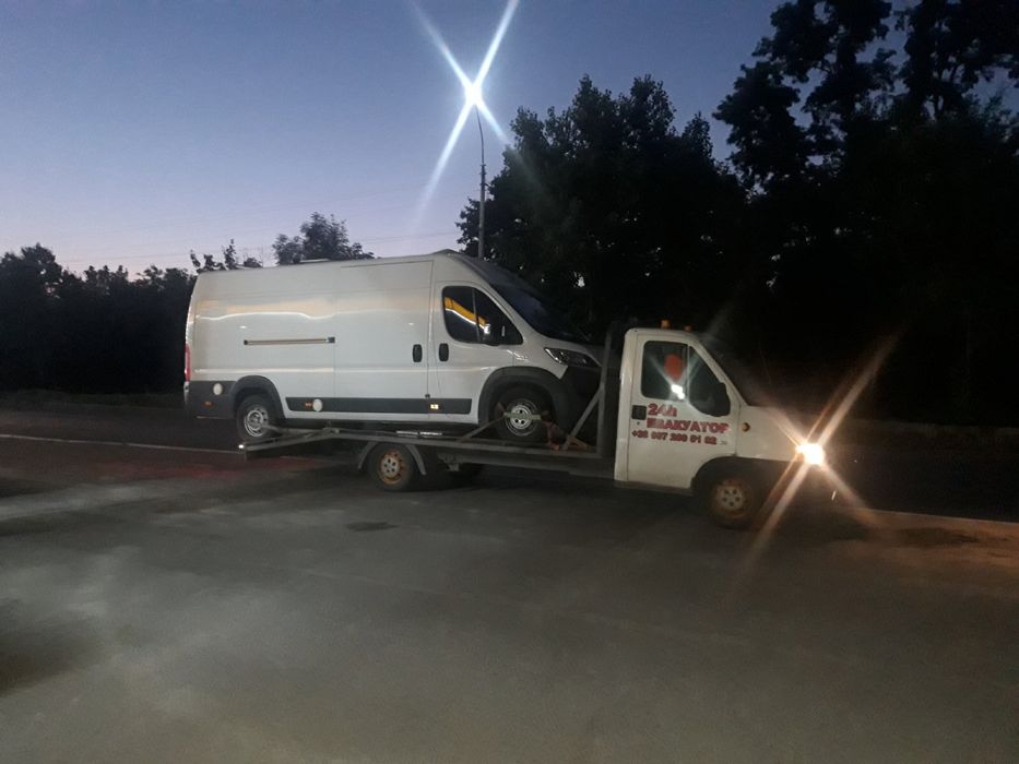 Послуги евакуатора цілодобово Старокостянтинів і по Україні