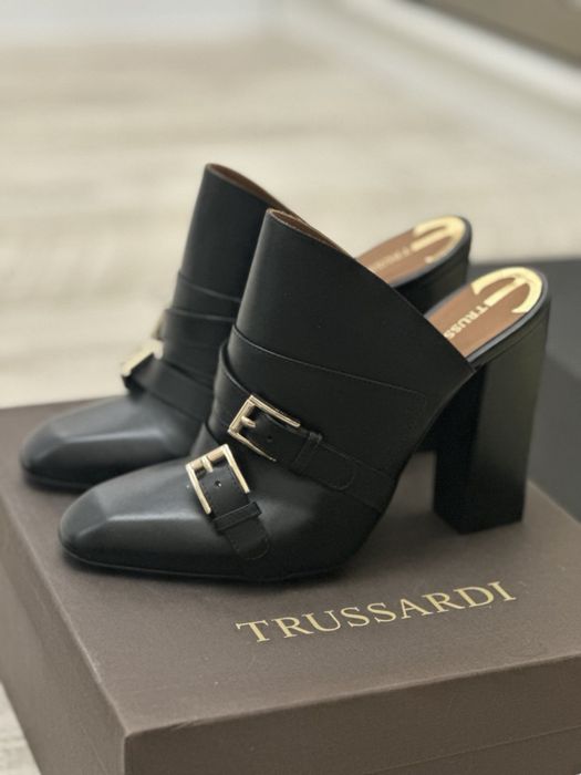Продам ботильоны Trussardi