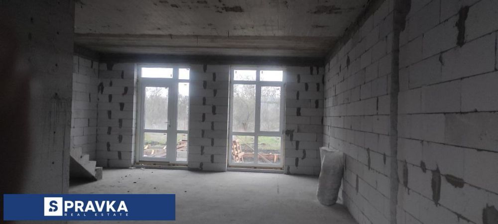 Продам Таунхаус в Лесках