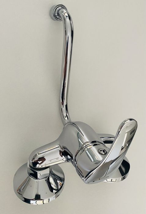 Bateria ścienna firmy AQUALINE 35 rozstaw 100mm