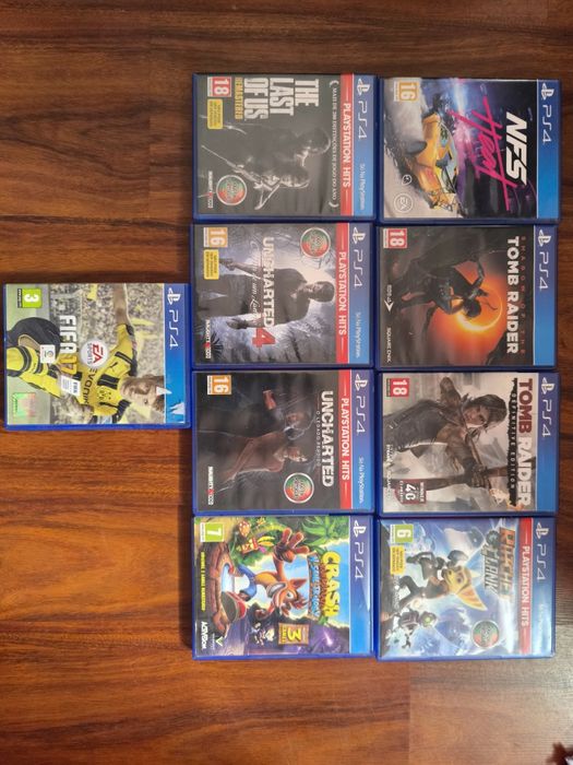 PlayStation 4 com jogos e comando