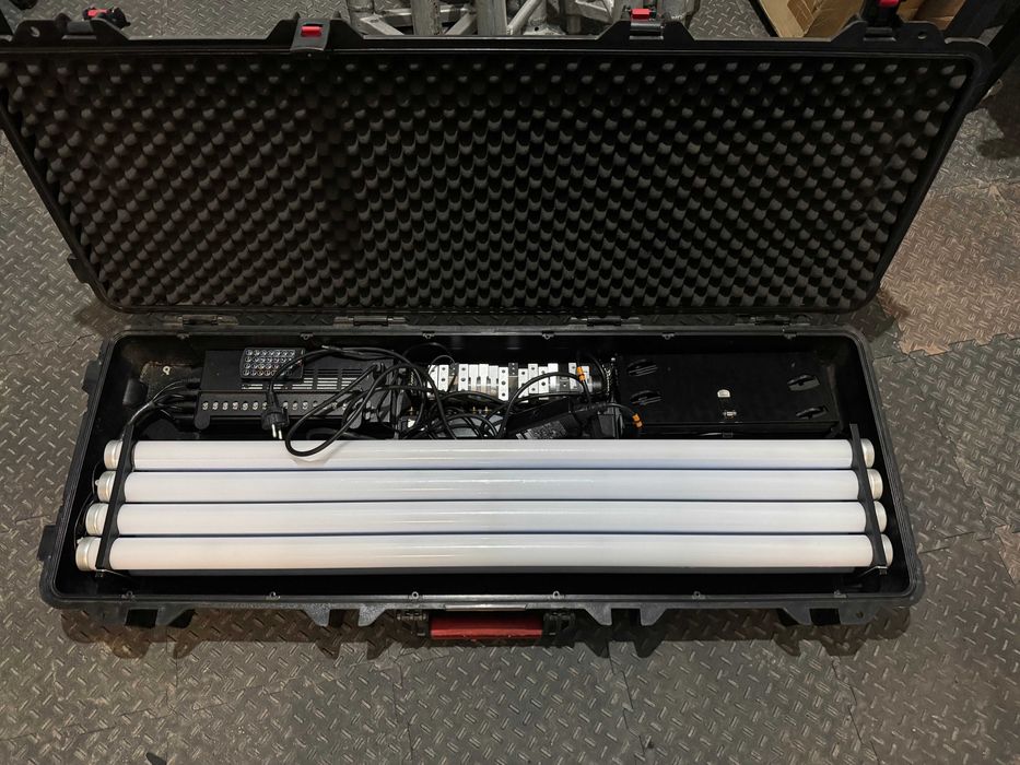 Продам комплект Astera AX1 Pixel Tube (8-Light Set) + Charging Case