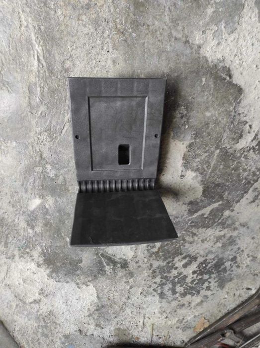 Пластикові уголки ,під ремні для кріплення ввнтажу