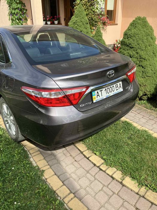 Продаж Toyota camry 2015 рік