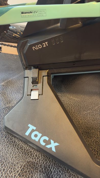 Trenażer  rowerowy Tacx Neo 2T